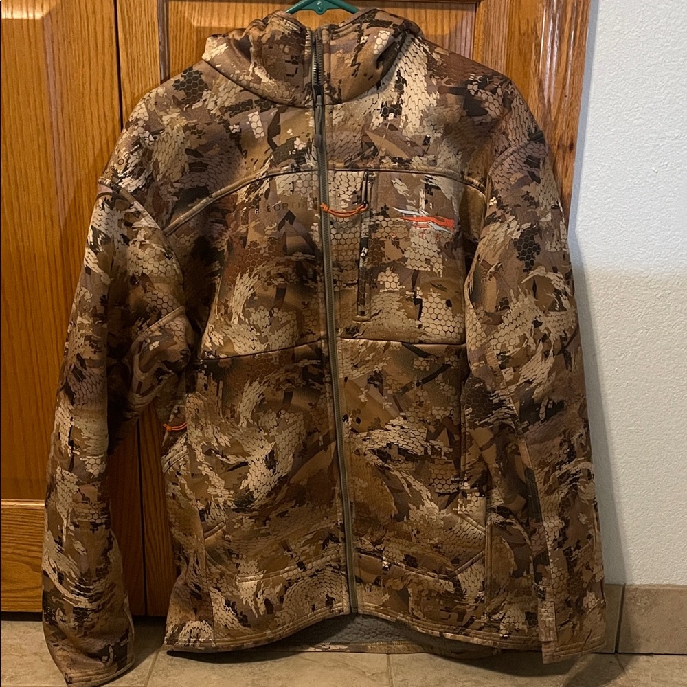 Sitka traverse hoodie